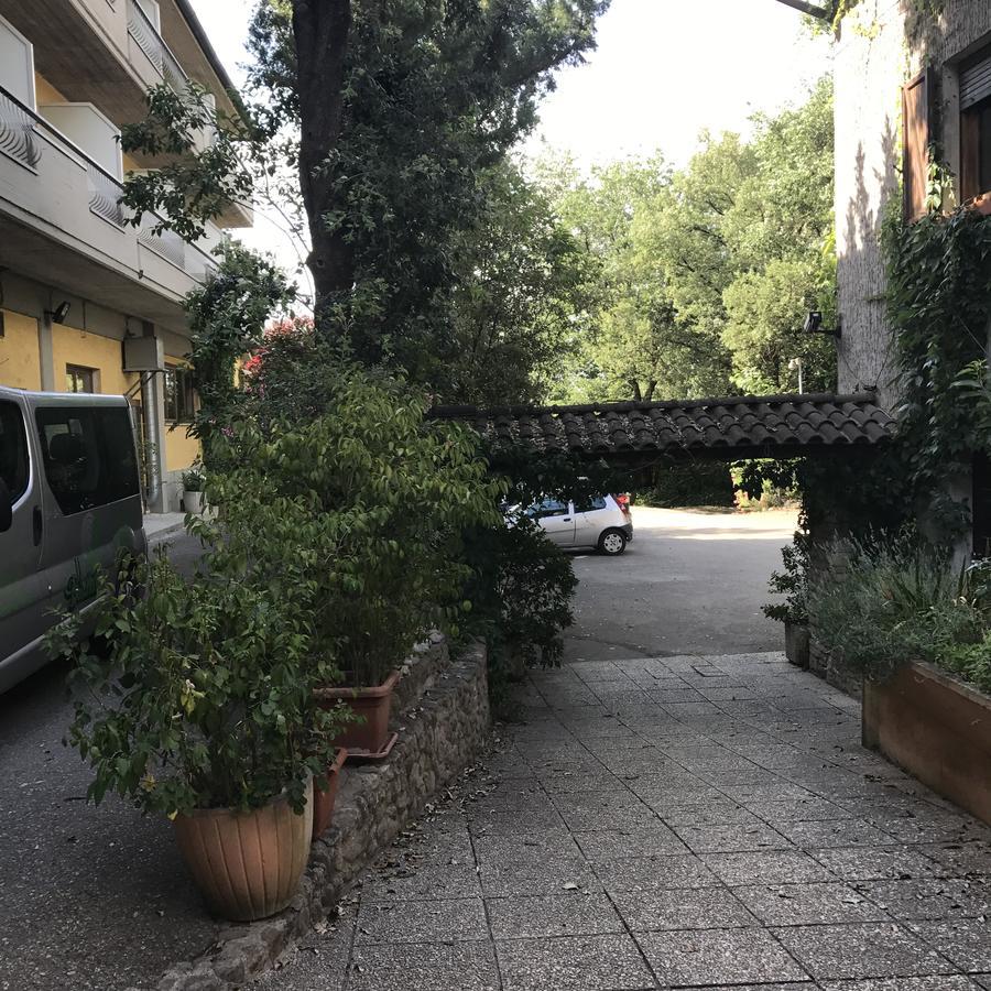 Hotel Ristorante Il Boschetto Città di Castello Exterior foto