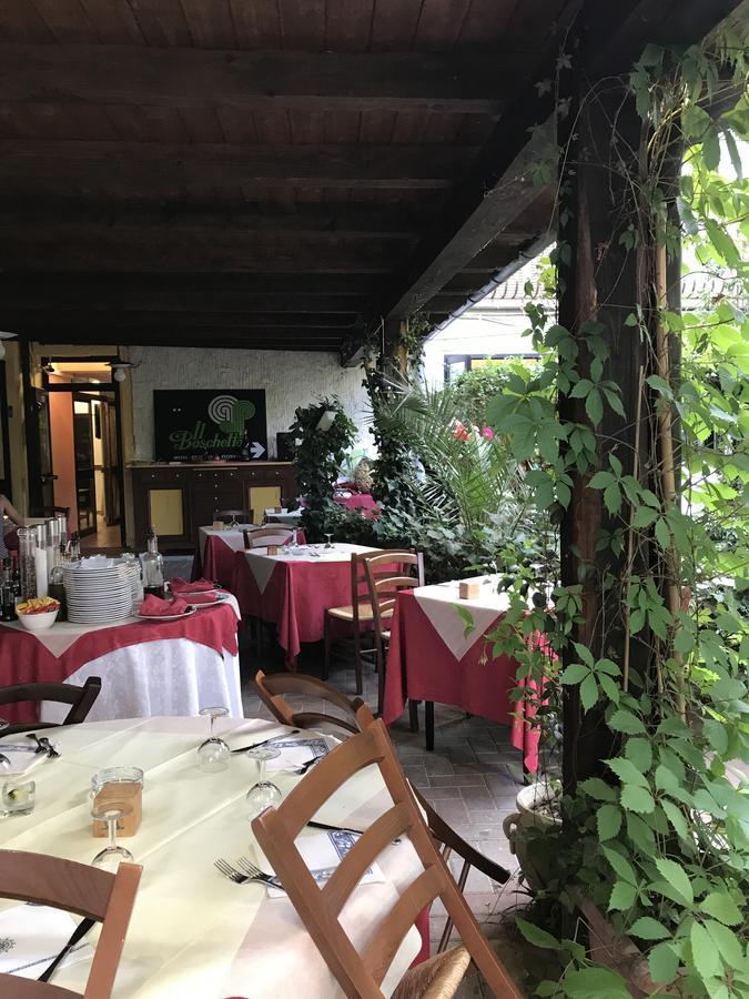 Hotel Ristorante Il Boschetto Città di Castello Exterior foto